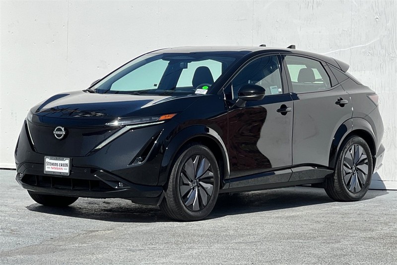 Nissan ARIYA Vehicle Full-screen Gallery Image 08