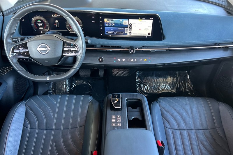 Nissan ARIYA Vehicle Full-screen Gallery Image 13