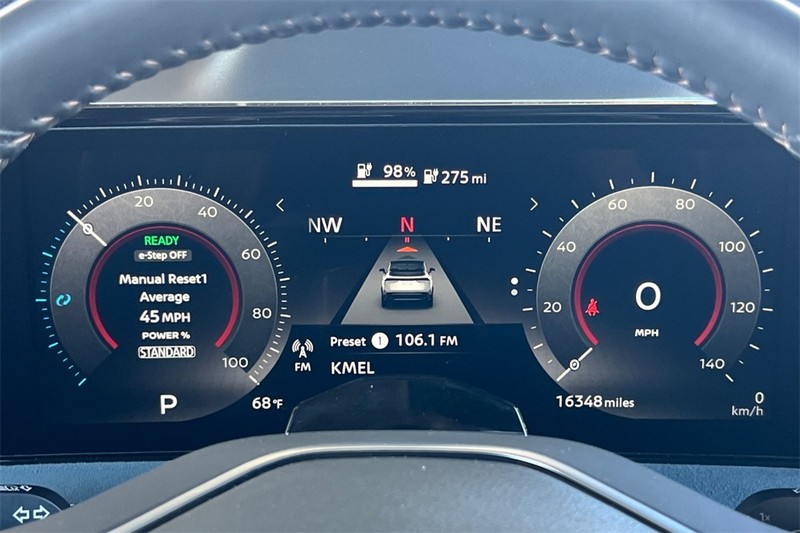 Nissan ARIYA Vehicle Full-screen Gallery Image 25