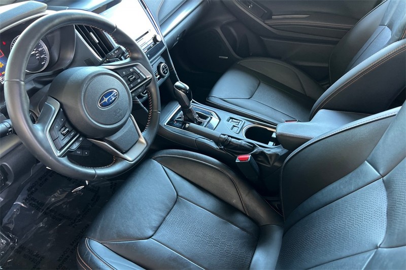 Subaru Crosstrek Vehicle Full-screen Gallery Image 10