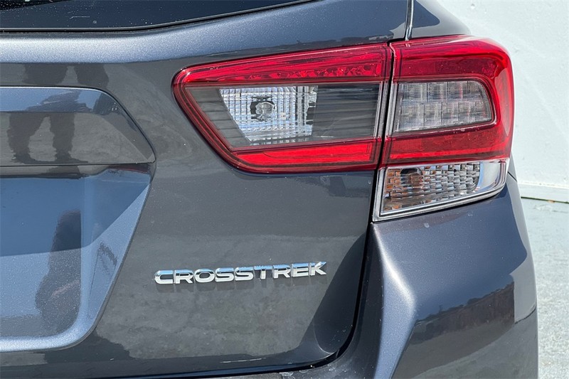 Subaru Crosstrek Vehicle Full-screen Gallery Image 28