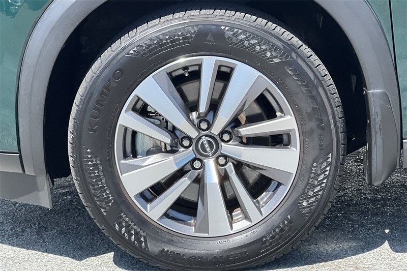 Nissan Pathfinder Vehicle Full-screen Gallery Image 27