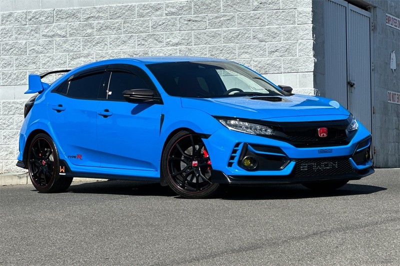 Honda Civic Type R Vehicle Full-screen Gallery Image 02