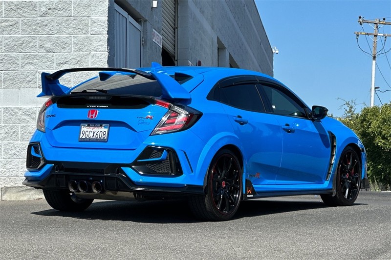Honda Civic Type R Vehicle Full-screen Gallery Image 04