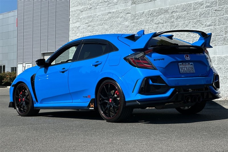 Honda Civic Type R Vehicle Full-screen Gallery Image 06