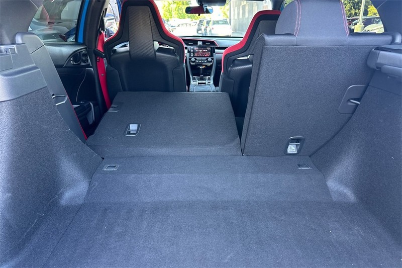 Honda Civic Type R Vehicle Full-screen Gallery Image 15