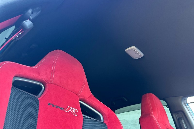 Honda Civic Type R Vehicle Full-screen Gallery Image 17