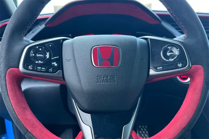 Honda Civic Type R Vehicle Full-screen Gallery Image 24
