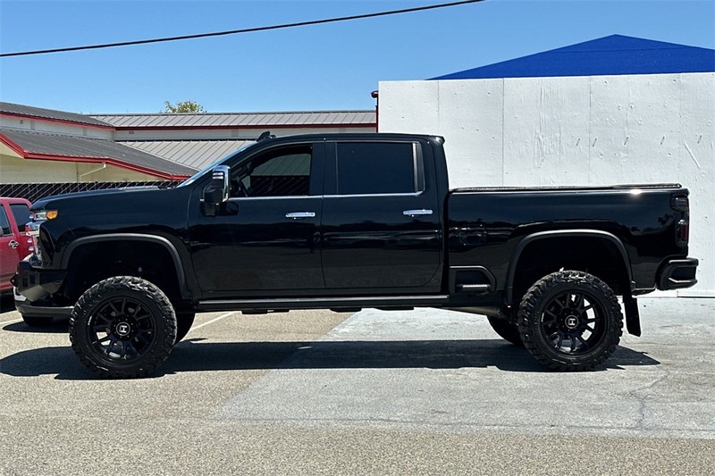 Chevrolet Silverado 2500HD Vehicle Full-screen Gallery Image 07