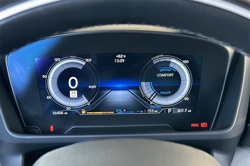 BMW i8 Vehicle Full-screen Gallery Image 24