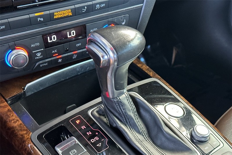 Audi A7 Vehicle Full-screen Gallery Image 21