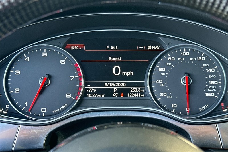 Audi A7 Vehicle Full-screen Gallery Image 24