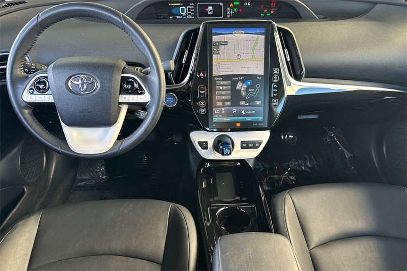 Toyota Prius Prime Vehicle Full-screen Gallery Image 13