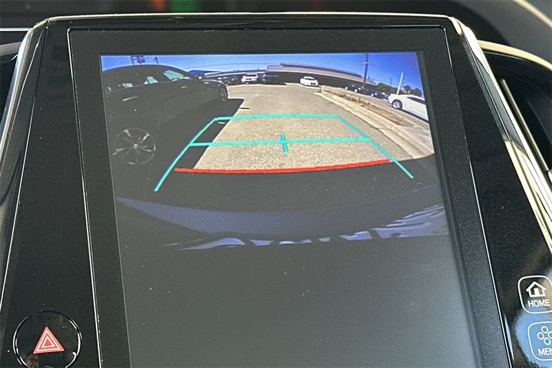 Toyota Prius Prime Vehicle Full-screen Gallery Image 20