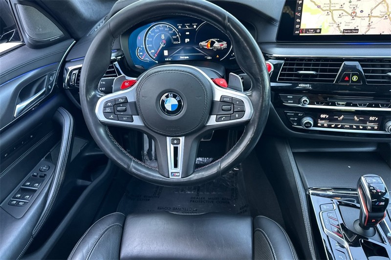 BMW M5 Vehicle Full-screen Gallery Image 14