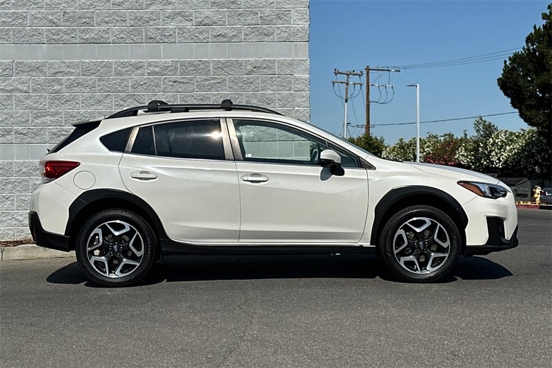Subaru Crosstrek Vehicle Full-screen Gallery Image 03