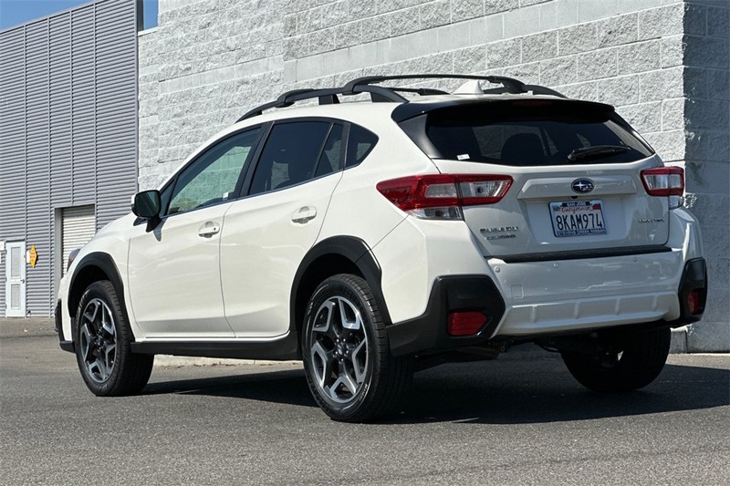 Subaru Crosstrek Vehicle Full-screen Gallery Image 06