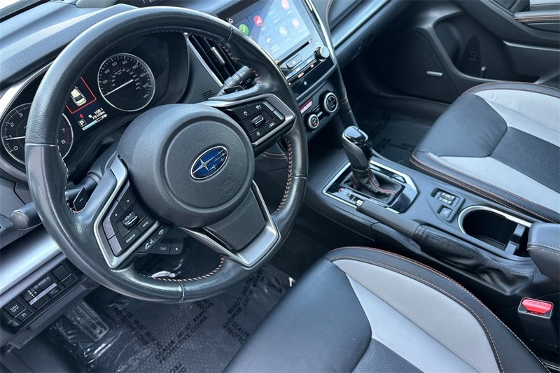 Subaru Crosstrek Vehicle Full-screen Gallery Image 10