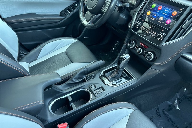 Subaru Crosstrek Vehicle Full-screen Gallery Image 16