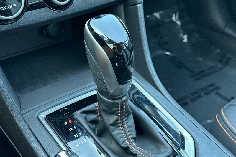 Subaru Crosstrek Vehicle Full-screen Gallery Image 22