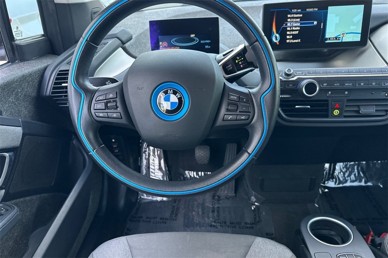 BMW i3 Vehicle Full-screen Gallery Image 14