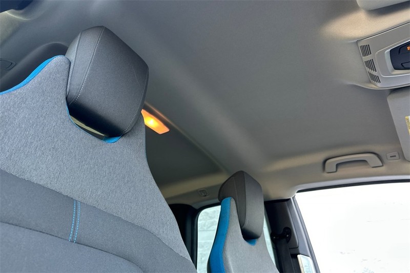 BMW i3 Vehicle Full-screen Gallery Image 17