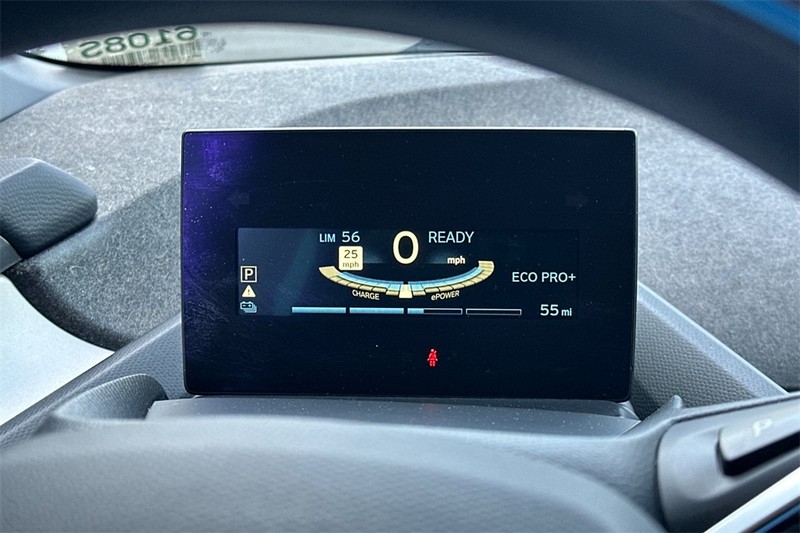 BMW i3 Vehicle Full-screen Gallery Image 25