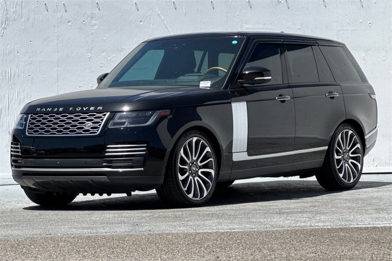 Land Rover Range Rover Vehicle Full-screen Gallery Image 08