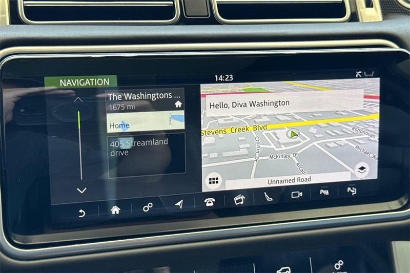 Land Rover Range Rover Vehicle Full-screen Gallery Image 19