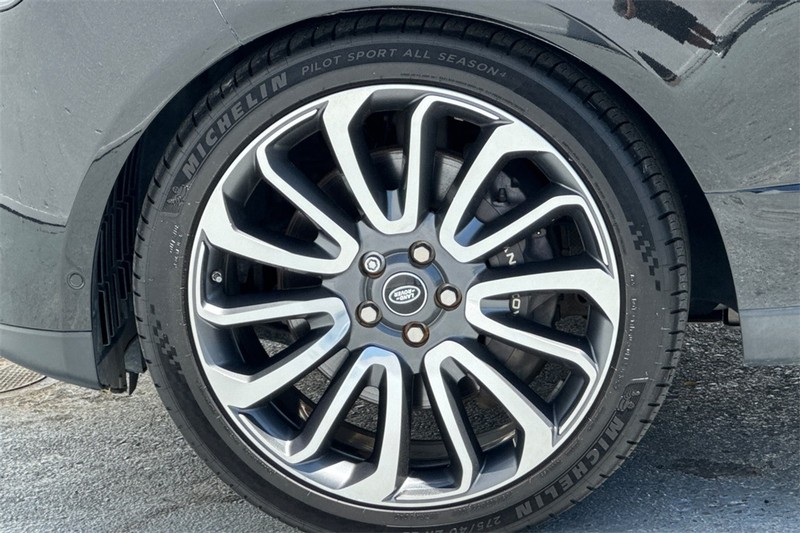 Land Rover Range Rover Vehicle Full-screen Gallery Image 27