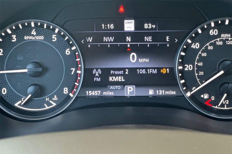 Nissan Armada Vehicle Full-screen Gallery Image 26