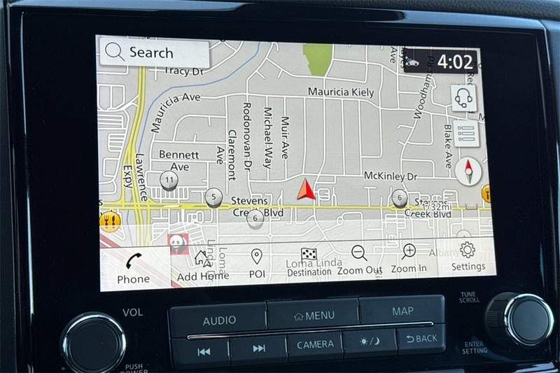 Nissan Titan Vehicle Full-screen Gallery Image 18