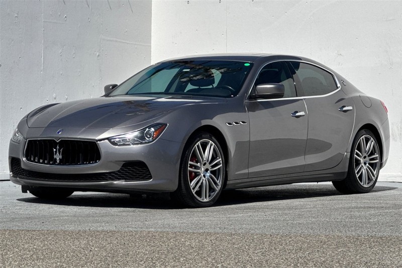 Maserati Ghibli Vehicle Full-screen Gallery Image 08