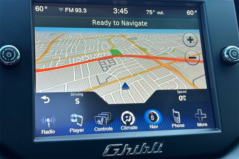 Maserati Ghibli Vehicle Full-screen Gallery Image 18