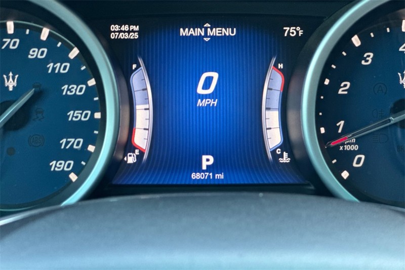 Maserati Ghibli Vehicle Full-screen Gallery Image 25