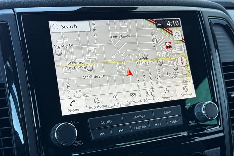 Nissan Titan Vehicle Full-screen Gallery Image 18