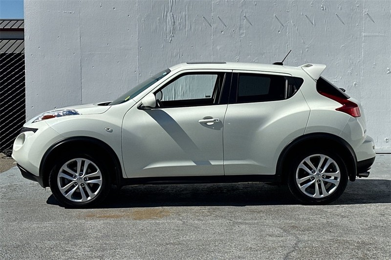 Nissan JUKE Vehicle Full-screen Gallery Image 06