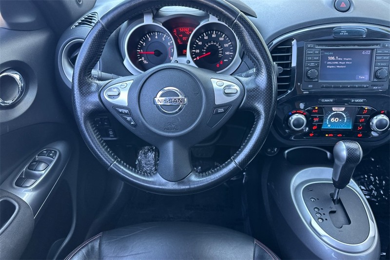 Nissan JUKE Vehicle Full-screen Gallery Image 13
