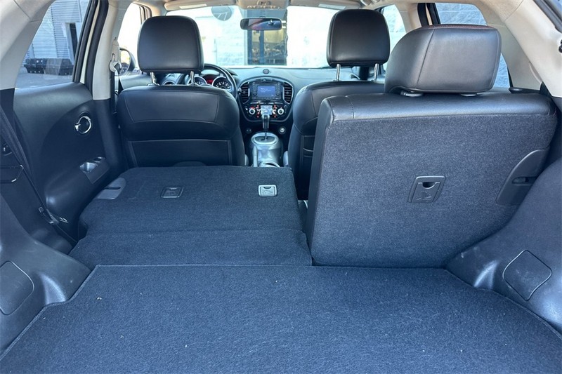 Nissan JUKE Vehicle Full-screen Gallery Image 14