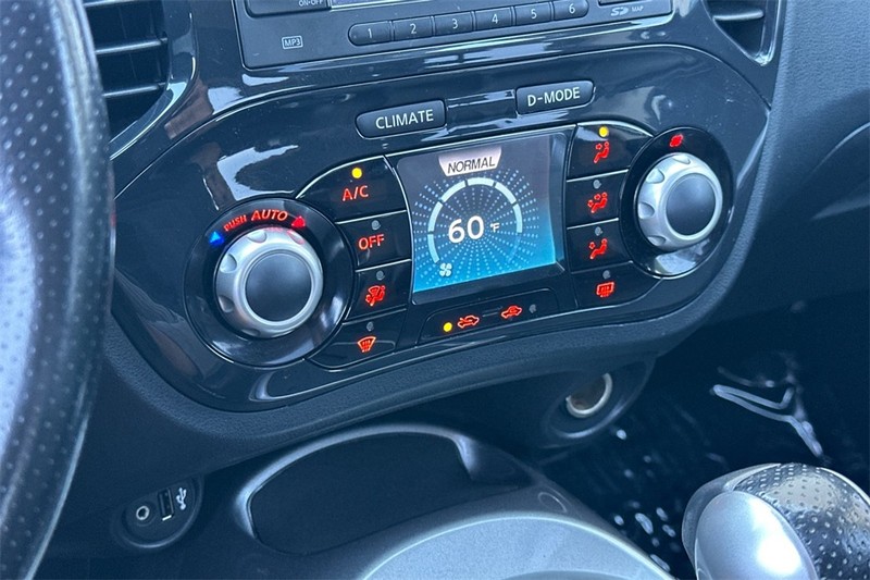 Nissan JUKE Vehicle Full-screen Gallery Image 20