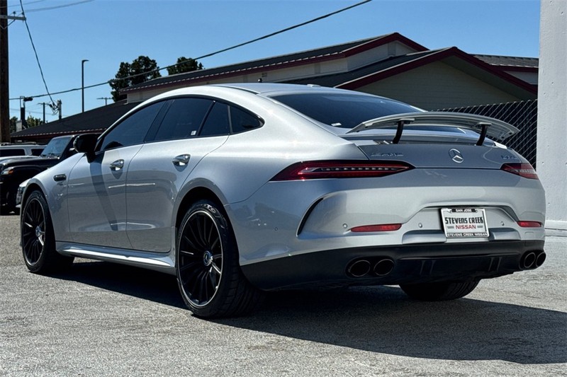 Mercedes-Benz AMG GT Vehicle Full-screen Gallery Image 06