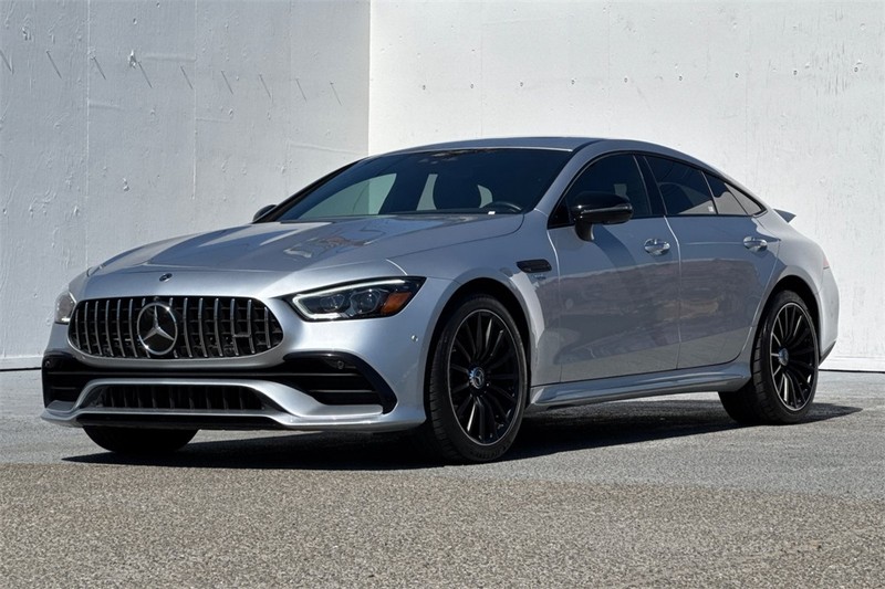 Mercedes-Benz AMG GT Vehicle Full-screen Gallery Image 08