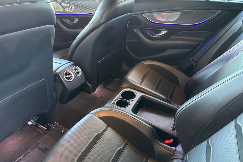 Mercedes-Benz AMG GT Vehicle Full-screen Gallery Image 12