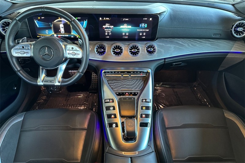 Mercedes-Benz AMG GT Vehicle Full-screen Gallery Image 13