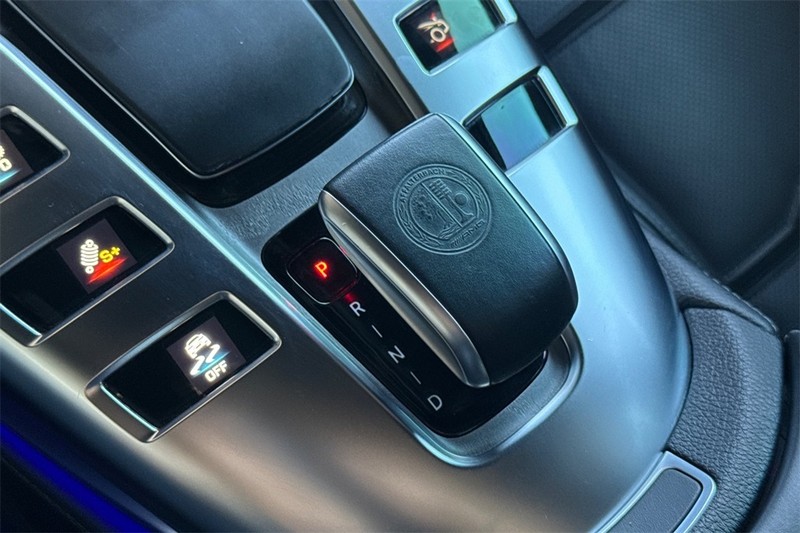 Mercedes-Benz AMG GT Vehicle Full-screen Gallery Image 21