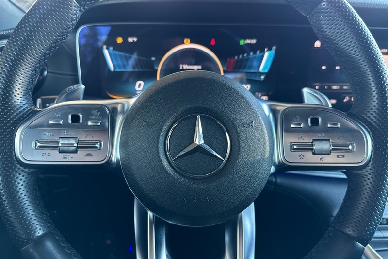 Mercedes-Benz AMG GT Vehicle Full-screen Gallery Image 23