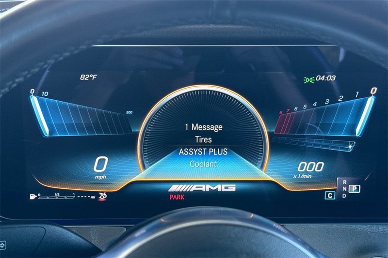Mercedes-Benz AMG GT Vehicle Full-screen Gallery Image 24