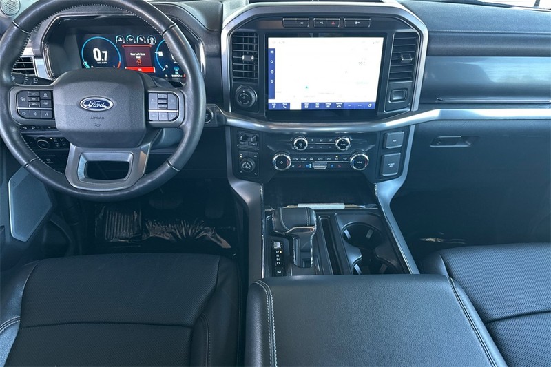Ford F-150 Vehicle Full-screen Gallery Image 13
