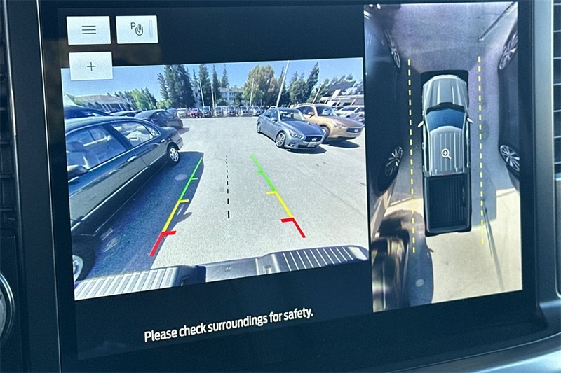 Ford F-150 Vehicle Full-screen Gallery Image 19