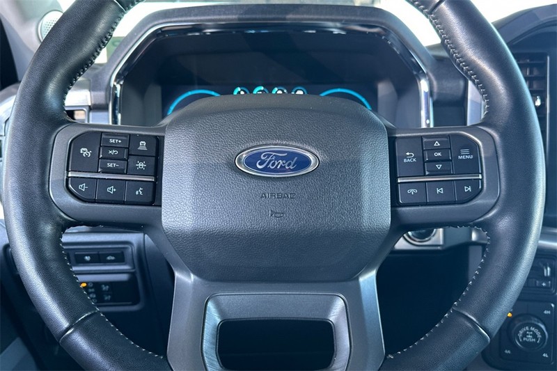 Ford F-150 Vehicle Full-screen Gallery Image 23
